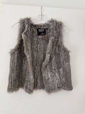 525 luxe 100% rabbit vest - NEW